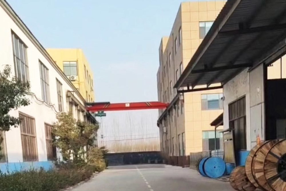 Crane yard with finished cable drums ready for dispatch at the Lulian factory
